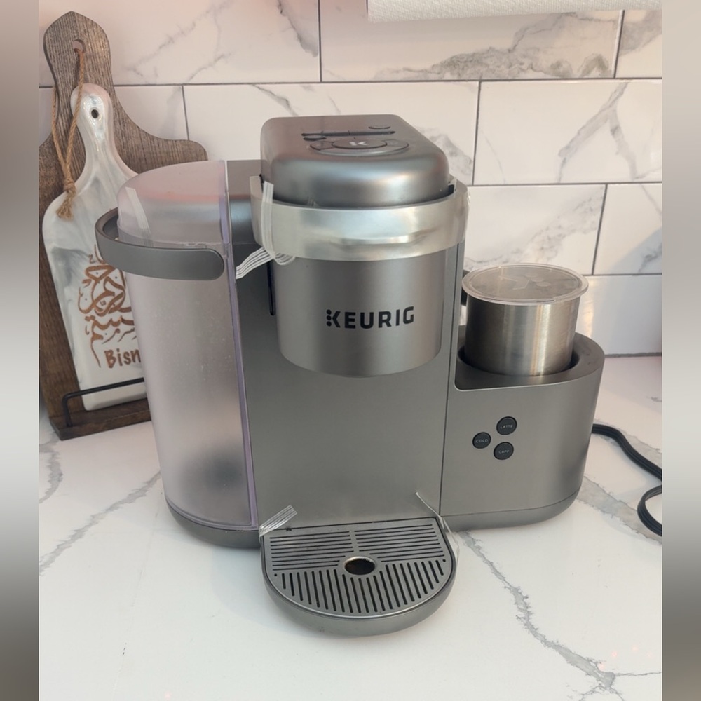 Keurig Gray Coffee Brewer-like new, gently used